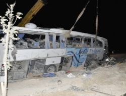 Antalya giderken kaza geçirdiler